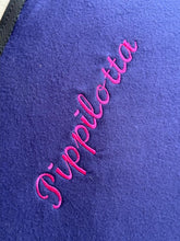 Lade das Bild in den Galerie-Viewer, Fleecedecke - individually