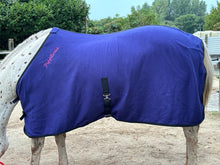 Lade das Bild in den Galerie-Viewer, Fleecedecke - individually