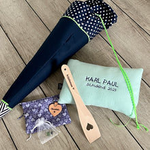 Lade das Bild in den Galerie-Viewer, Kuschelkissen - individually