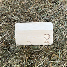 Lade das Bild in den Galerie-Viewer, Frühstücksbrettchen - Herz individually