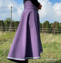 Lade das Bild in den Galerie-Viewer, Reitrock aus Softshell - neun verschiedene Farben