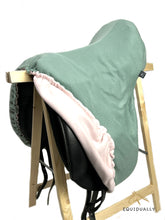 Lade das Bild in den Galerie-Viewer, Sattelschoner Fleece - individually