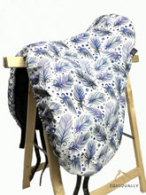 Lade das Bild in den Galerie-Viewer, Sattelschoner Softshell - Federn