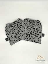 Lade das Bild in den Galerie-Viewer, Steigbügelschoner Jersey - grauer Dalmatiner