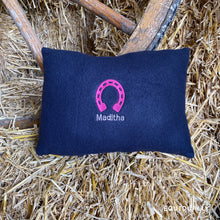 Lade das Bild in den Galerie-Viewer, Kuschelkissen - individually