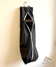 Lade das Bild in den Galerie-Viewer, Trensentasche Softshell - neun verschiedene Farben